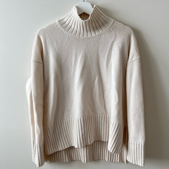 🎥 Guilty Party TV Show CO Essentials Ribbed Turtleneck Sweater - Picture 6 of 11